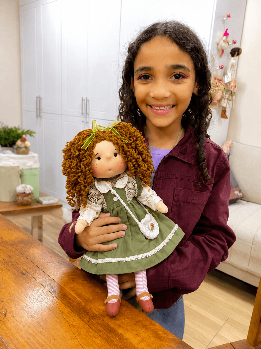 Boneca Megan criada por aluna do curso Bonecas da Vivi